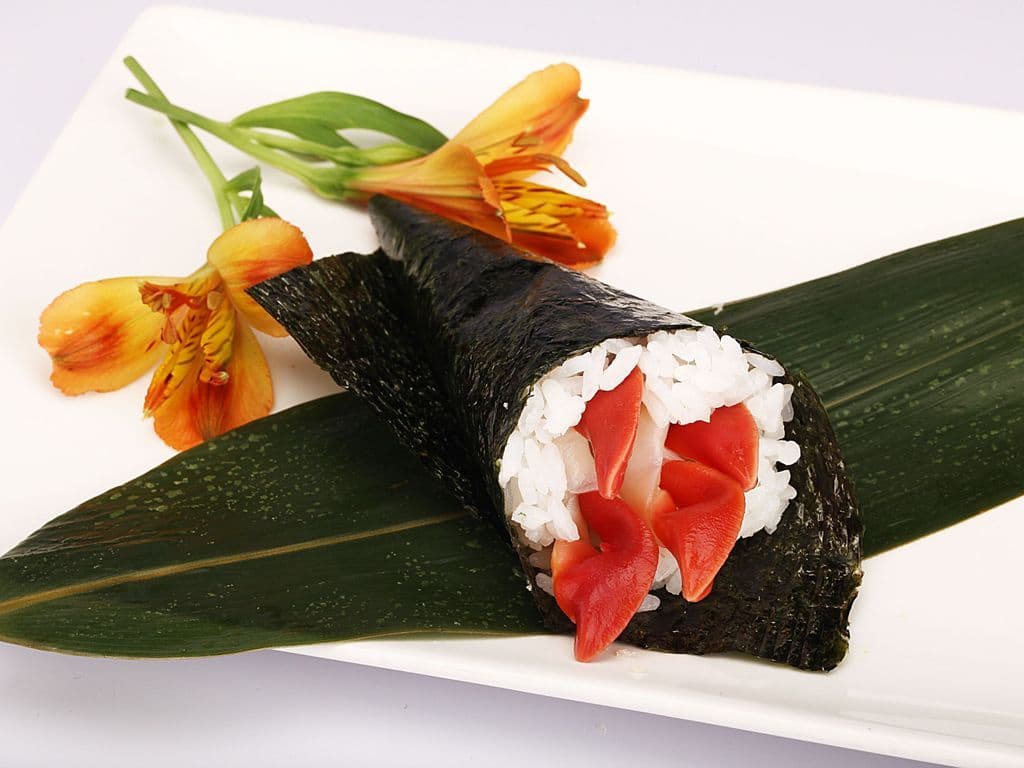 Surf Clam Hand Roll