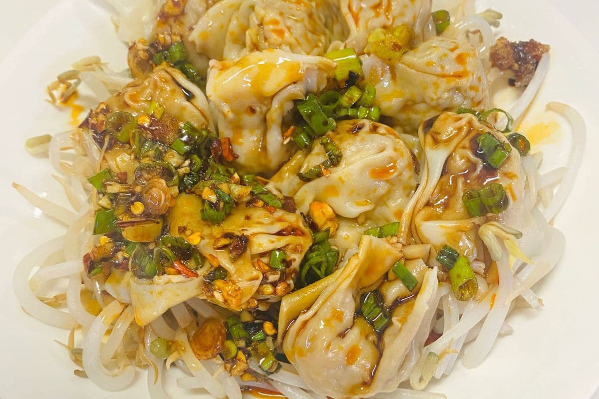 Wonton with Chili Oil (Spicy)