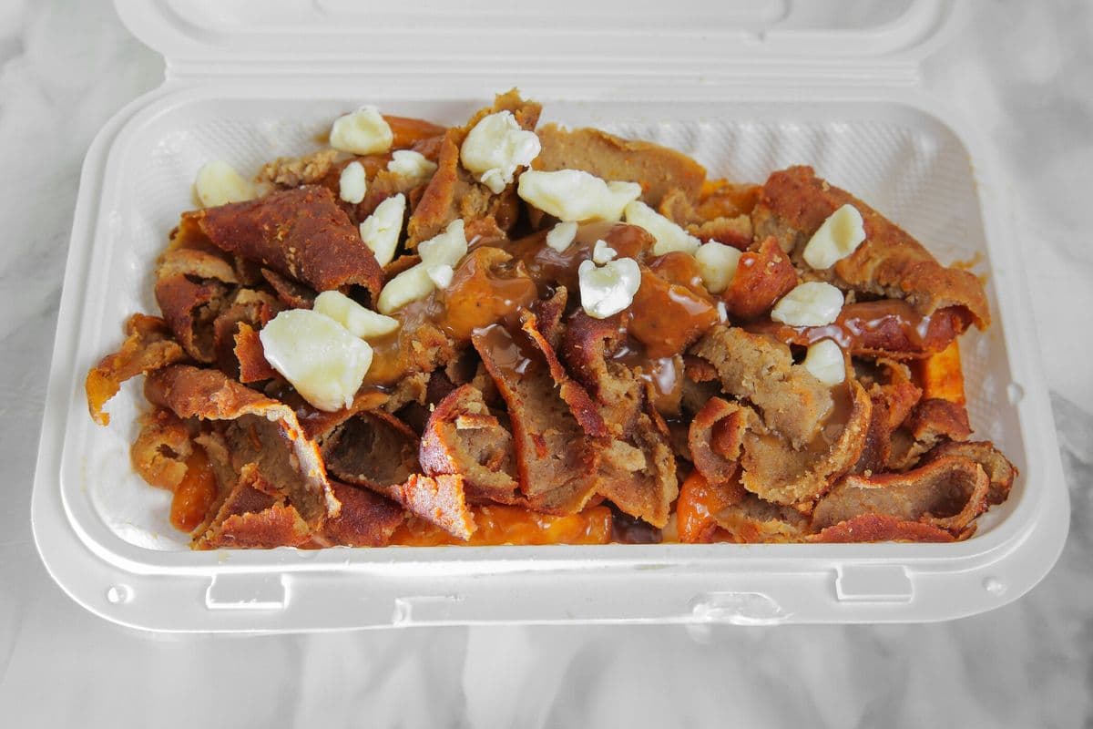 Meat poutine