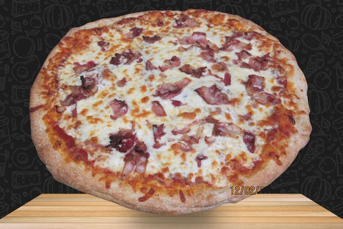 Medium Canadian Pizza