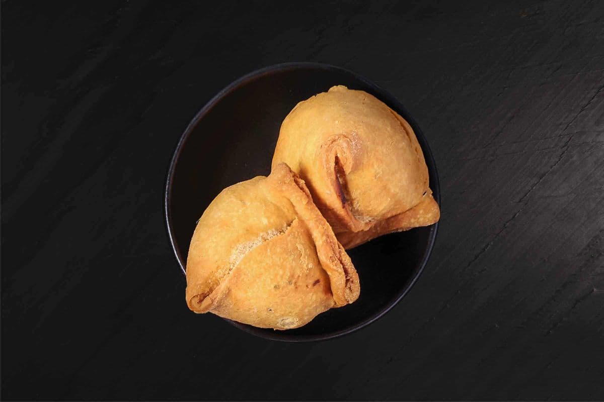 13. Vegetable Shingara