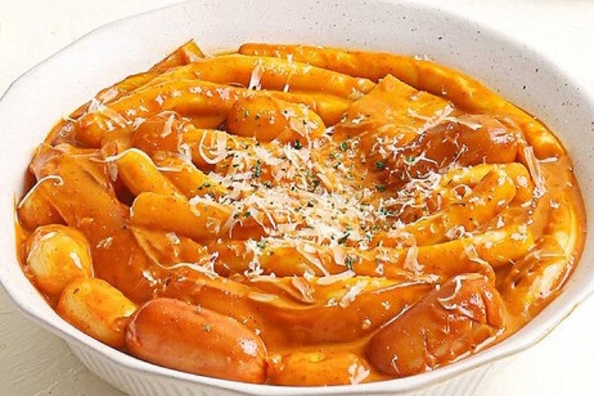 Rose Topokki 로제 떡볶이