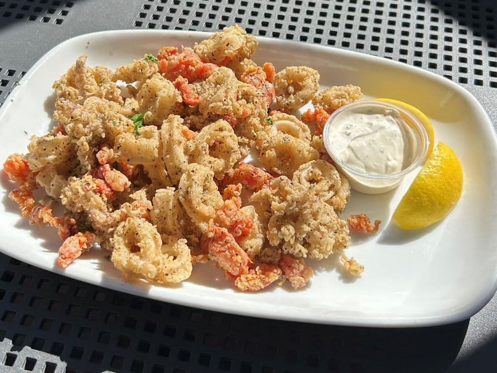 CALAMARI FRITTI CON PEPPERONE