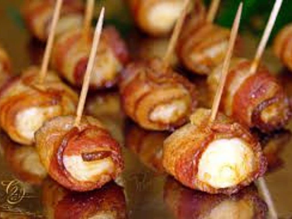 27. Bacon and Crab on Skewers (3 Pieces)