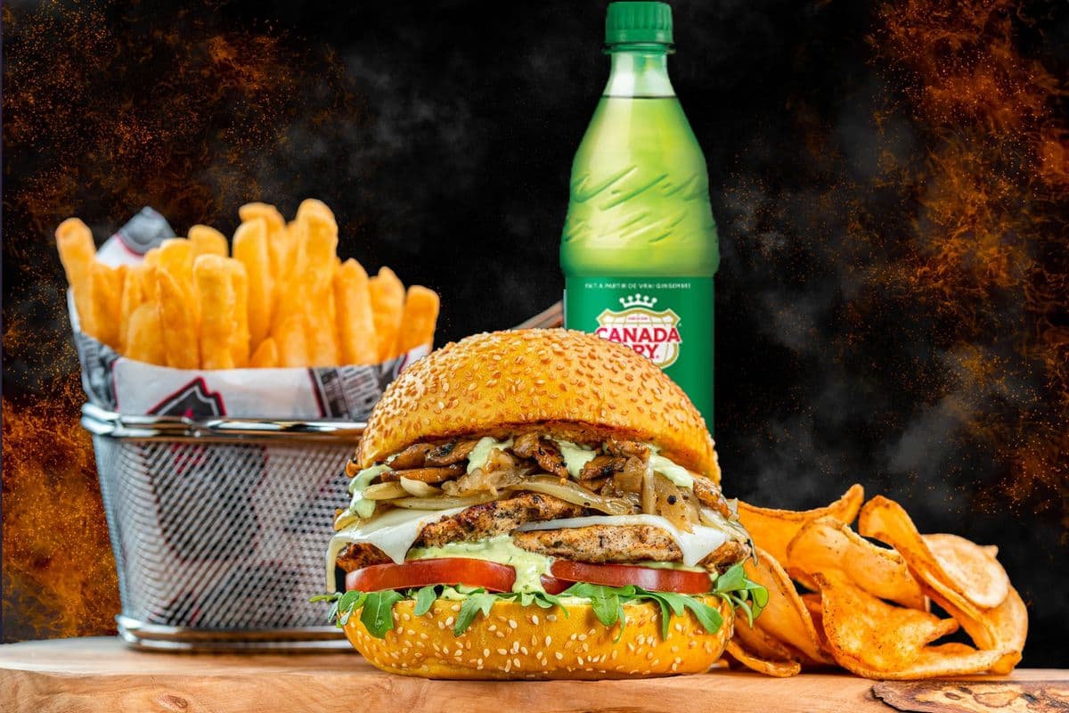 #11 TRIO BURGER POULET SUISSE (GRILLED)