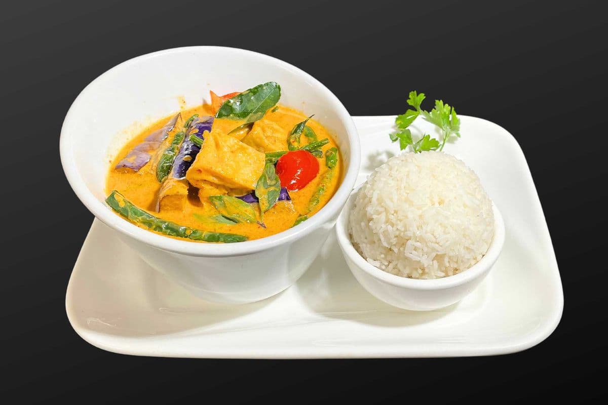 165. Curry Tofu & Vegetables