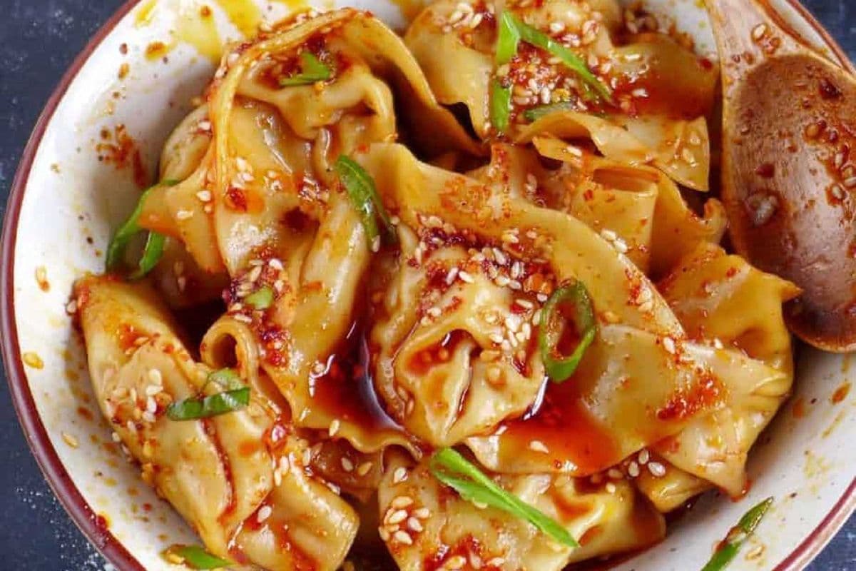 Sezchuan Peanut Dumplings 川味红油馄饨