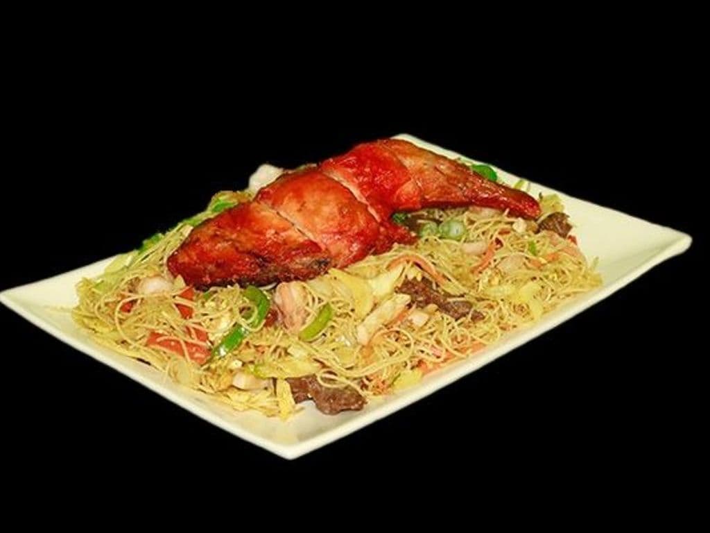 Island Mix Singapore Noodles