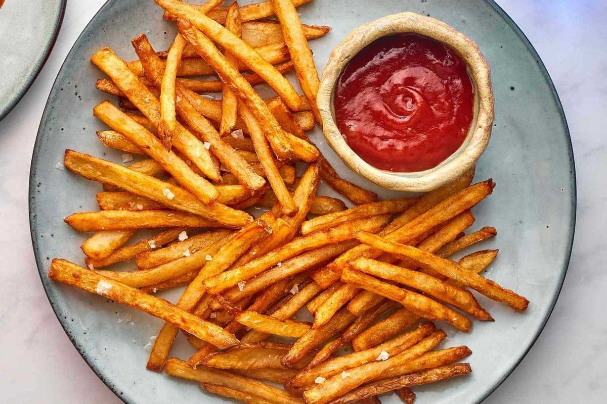 FRIES ONLY WITH FREE DESSERT