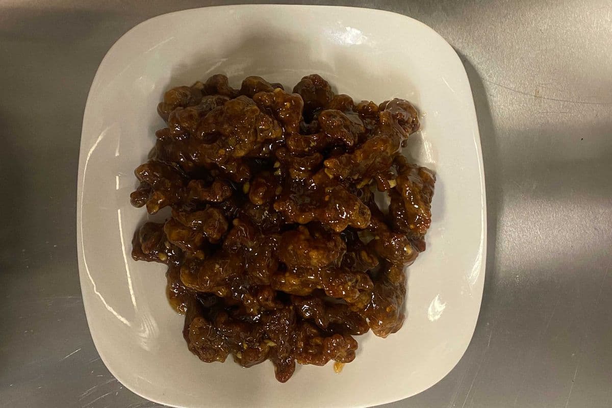 H10. Spicy Crispy Ginger Beef