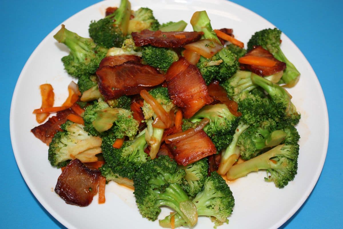 Roast Pork with Broccoli (19.20)