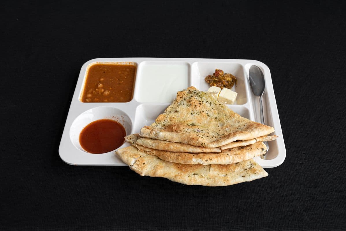 Amritsari Kulcha Plate