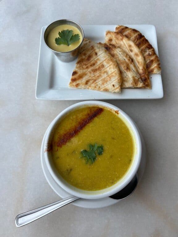 Combo Paratha et soupe Dahl