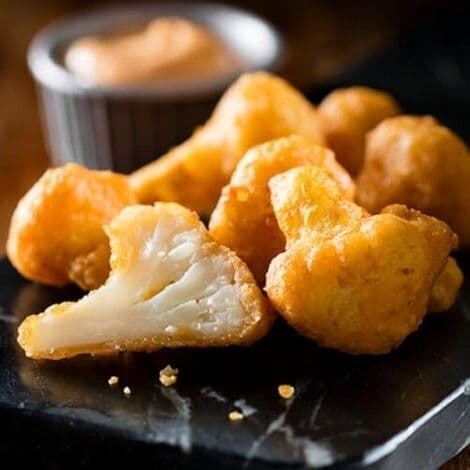 Breaded Cauliflower Wings / Bouchées de chou-fleur en pâte à frire
