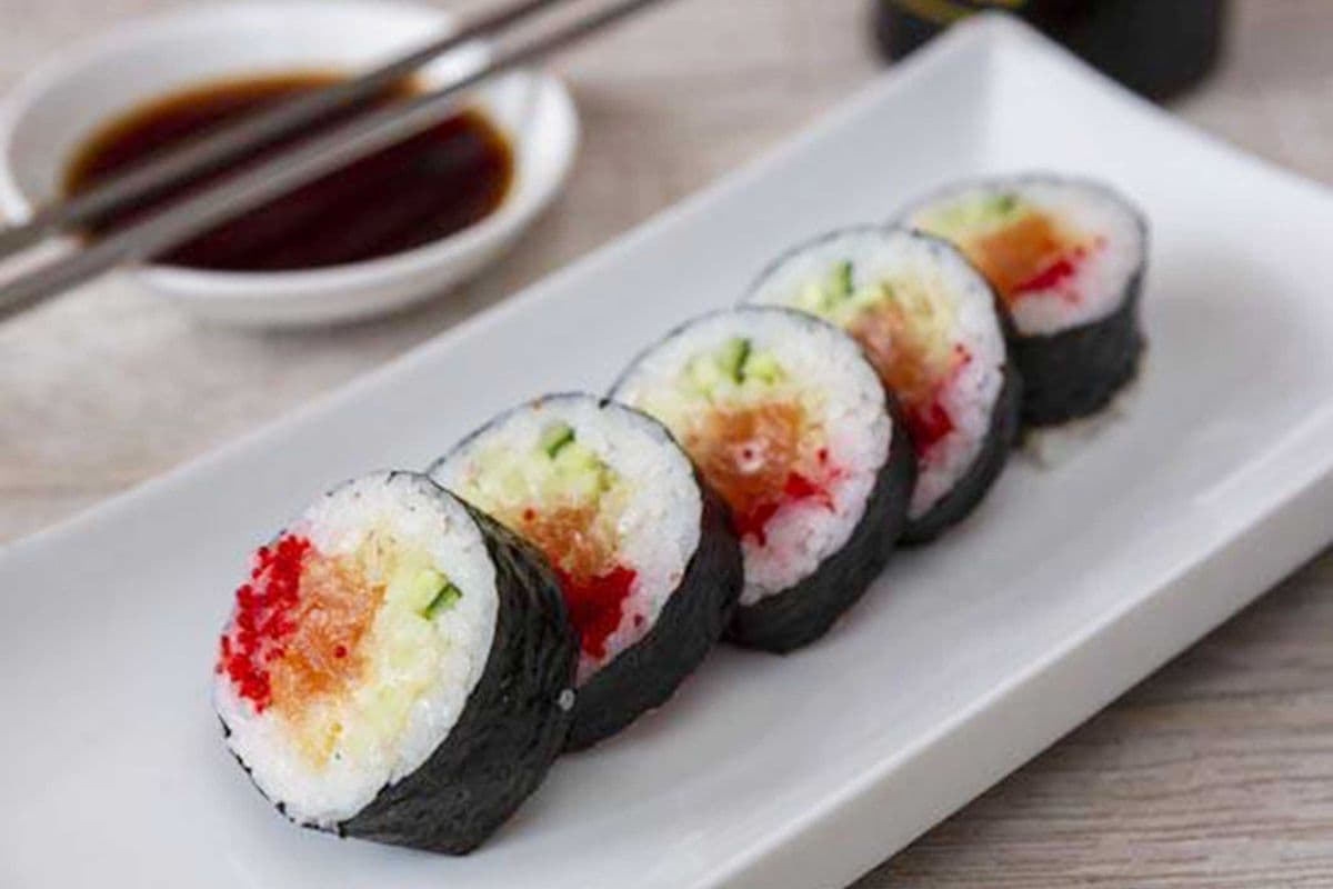 59. Futomaki au saumon épicé / Spicy Salmon Futomaki