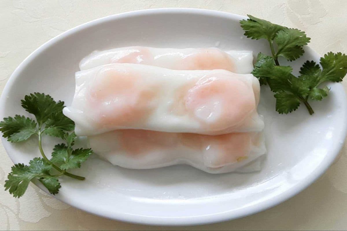 21. Steamed Rice Roll with Shrimp