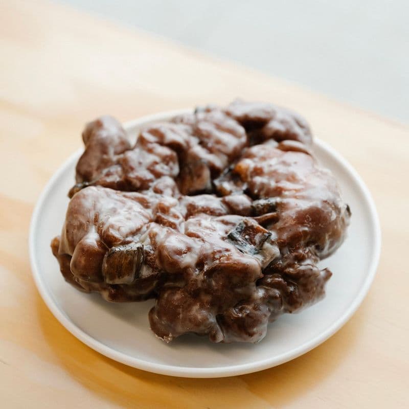 Classic Apple Fritter (v)
