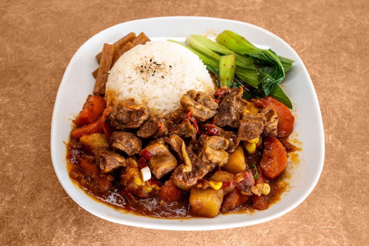 Braised Beef Fingers With Rice - 红烧牛坑腩饭