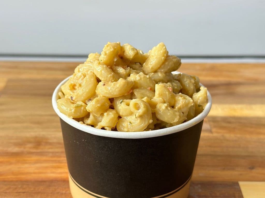 Mac and Cheeze