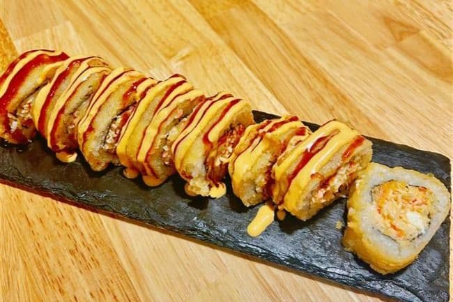 7. Golden Spicy Crab Roll