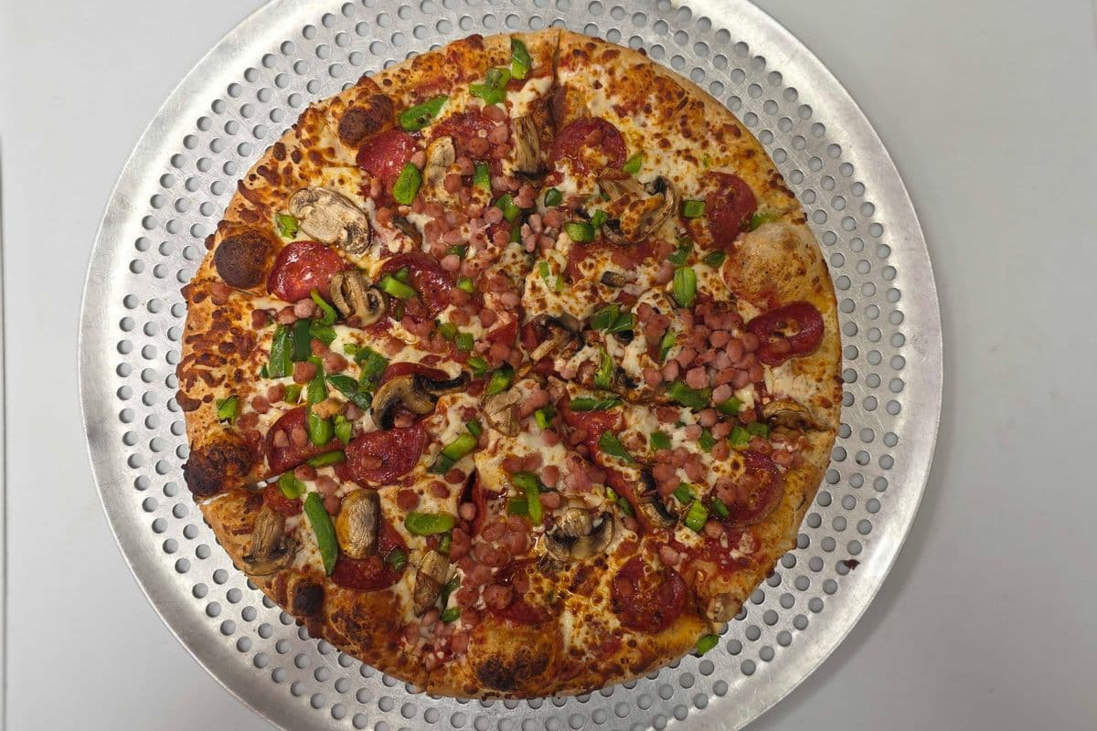 14" Large Canadian Pizza
