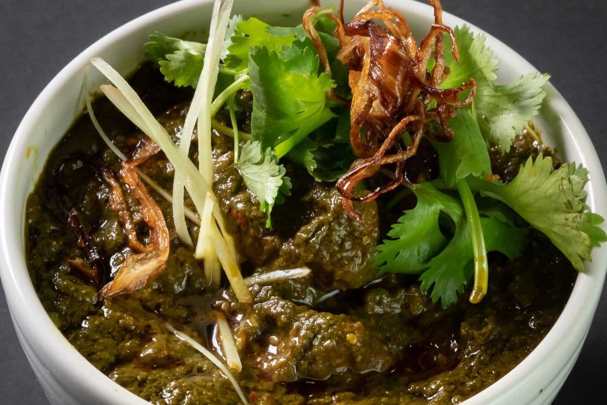 Saag Goat (Small)