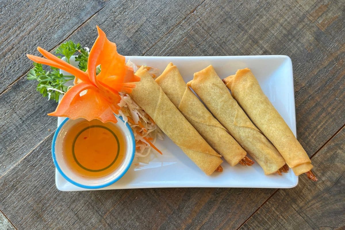 A2. Deep Fried Shrimp Spring Rolls (4 pcs)