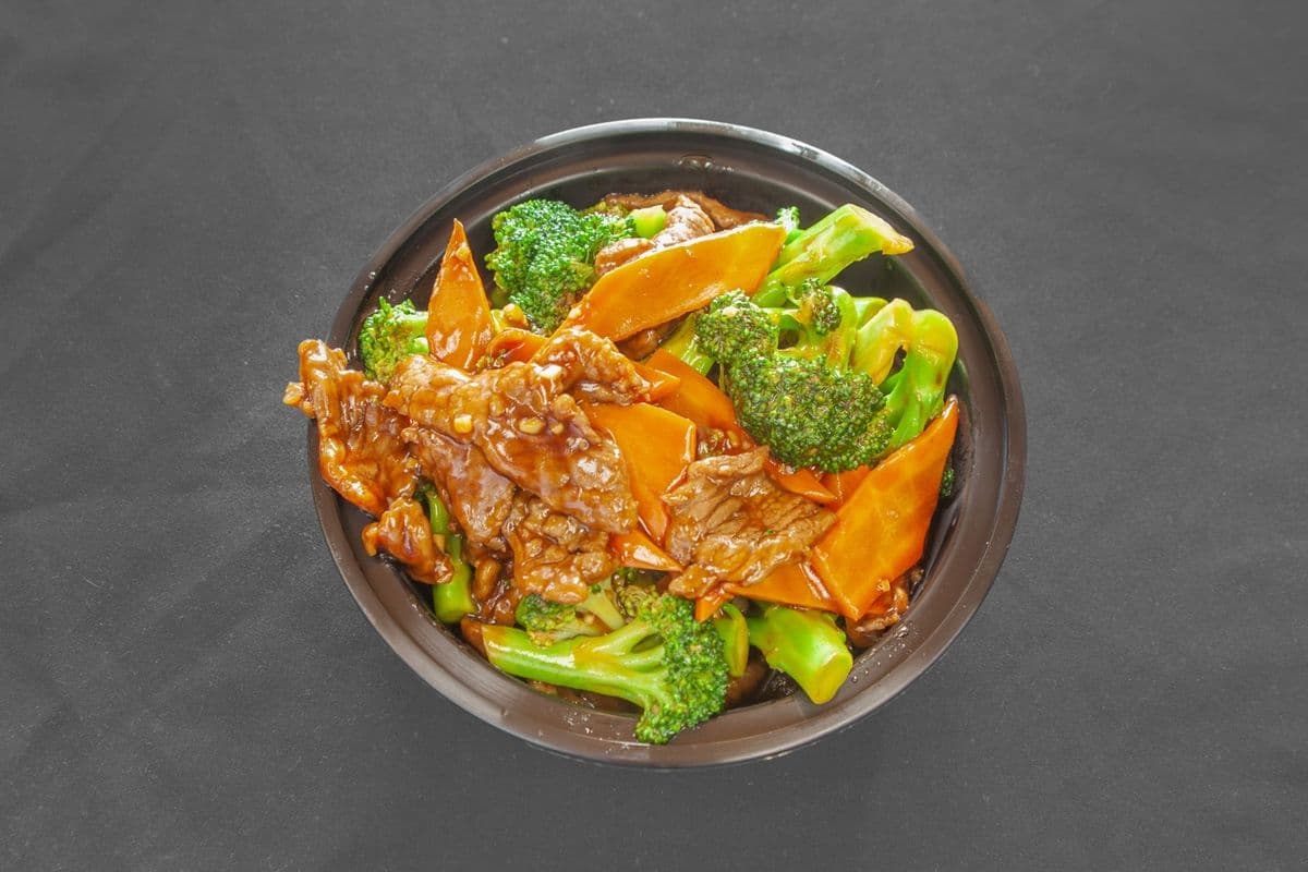 62. Pepper Steak with Satay Broccoli
