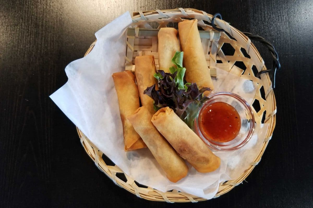 Spring Rolls (6pcs)