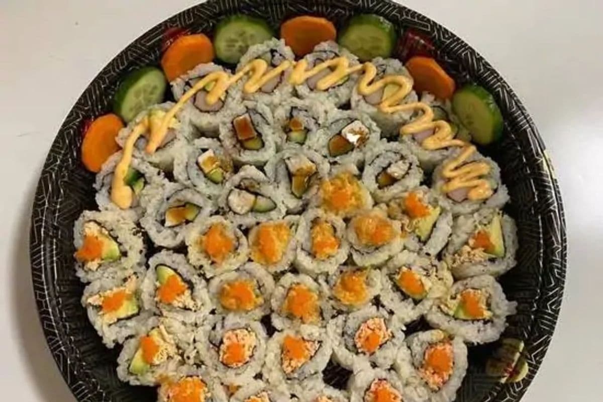 New Tray Read Below: Sushi Tray C: Customer Favorites Sushi Tray (45pcs)