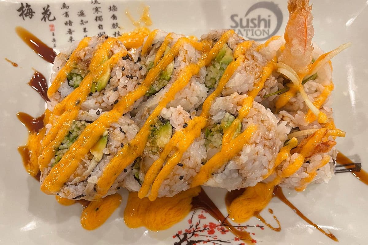 H06. Spicy Dynamite Roll (8 pcs)
