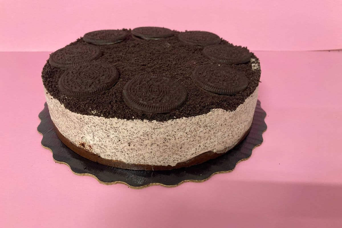 Gluten Free Ice Cream Cake: Oreo's: slice