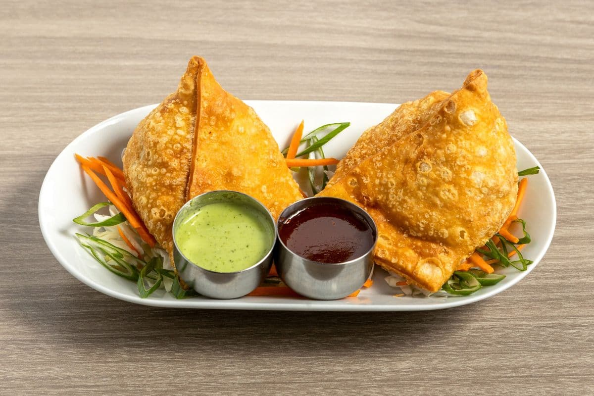 Vegetable Samosa (2 pcs)
