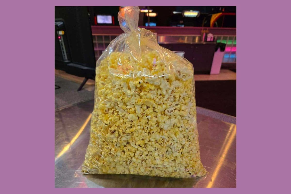 Jumbo "take-out" popcorn