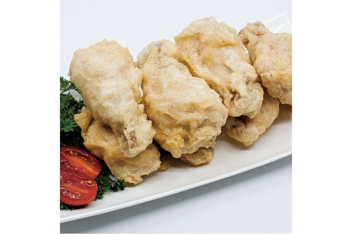 2. Deep-Fried Chicken Wings (8 pcs)