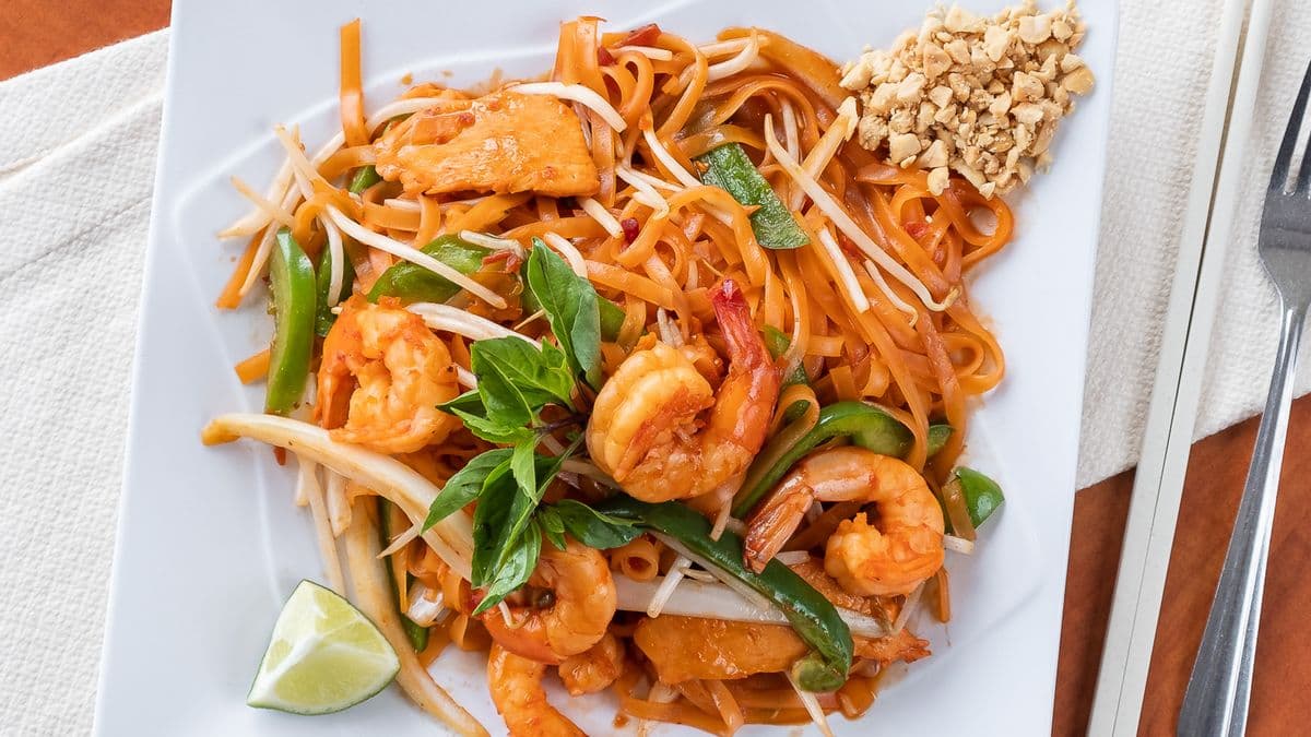 C4. Pad Thai