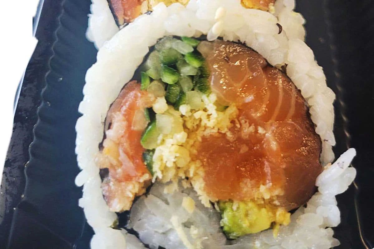 H02. Dual Salmon Roll (5pcs)