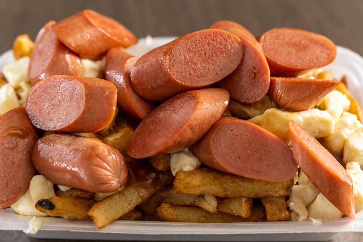 Poutine saucisse / Poutine with Sausage