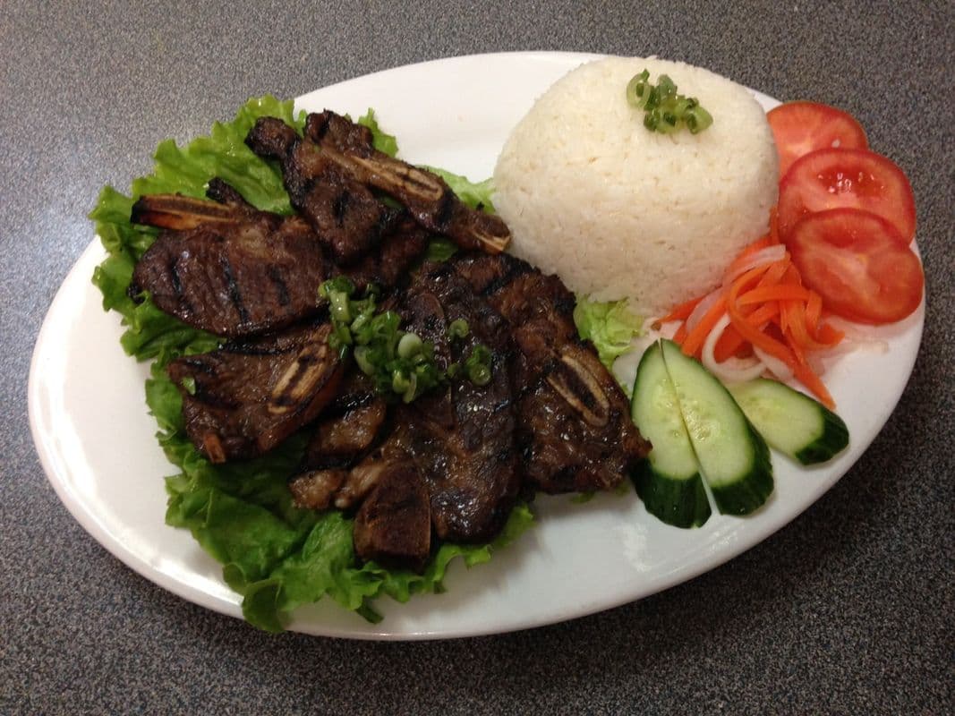 30. Grilled Beef Short Rib with Vermicelli or Rice - Suon Bo Non Nuong Voi Bun Hoac Com