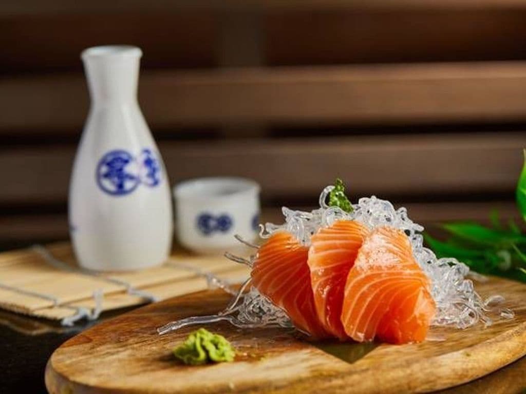 A19 Salmon Sashimi