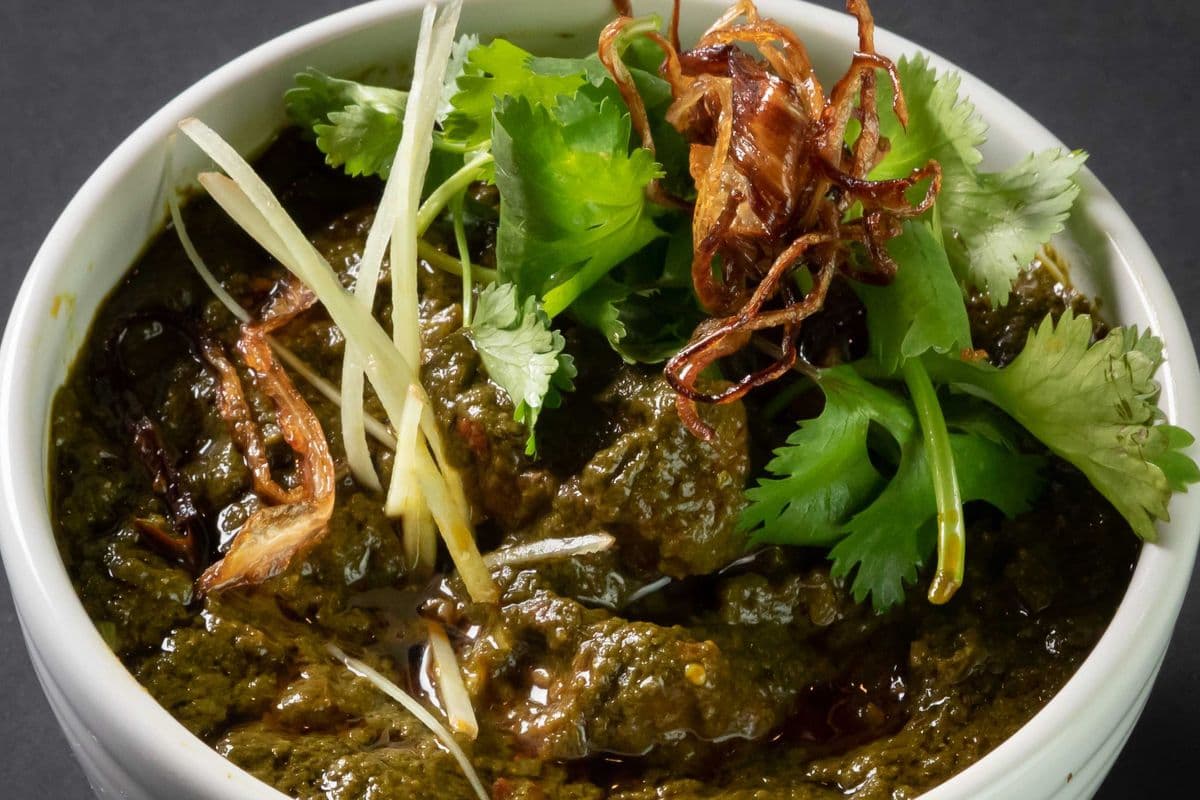 Saag Goat (Large)