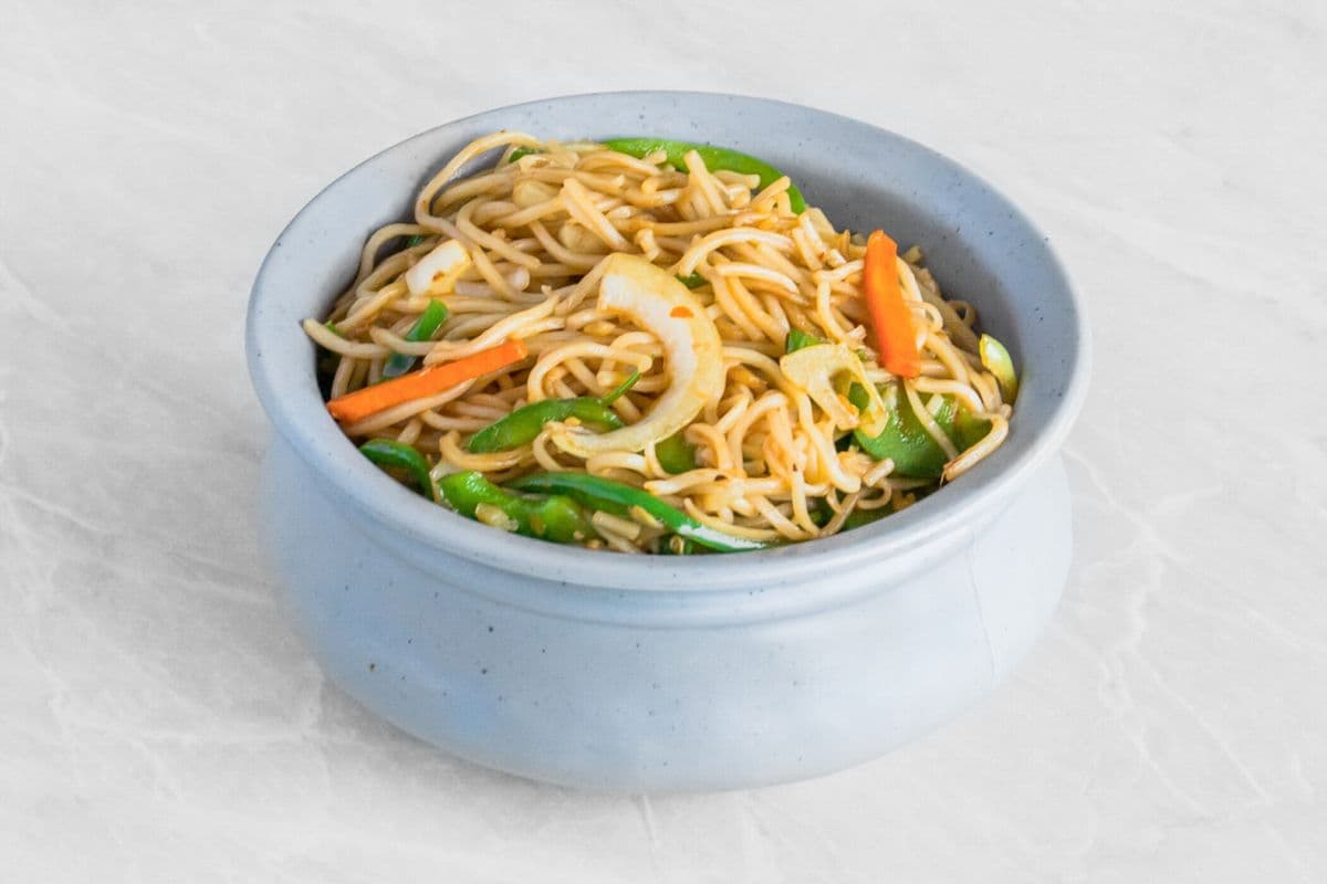 Veg Hakka Noodles