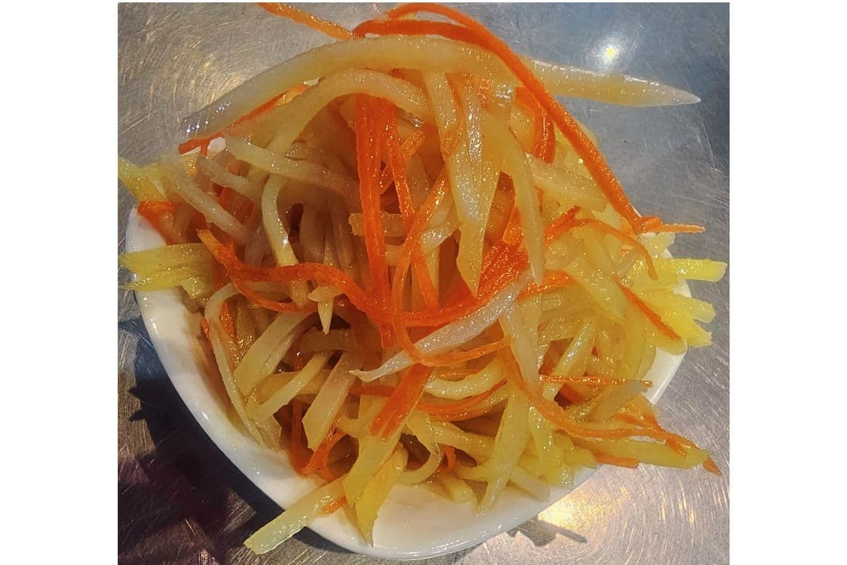 Sweet and Sour Shredded Potato 凉拌土豆丝