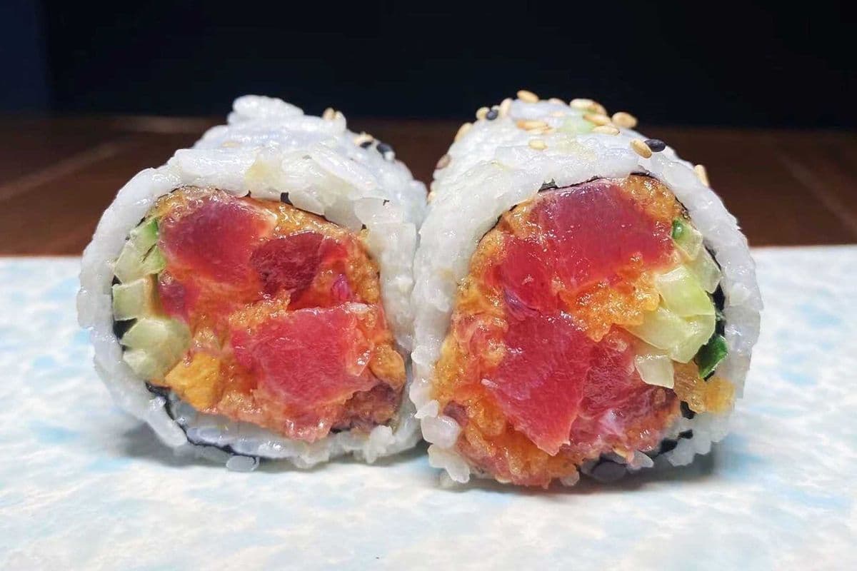 Spicy Tuna Roll (6 pcs)