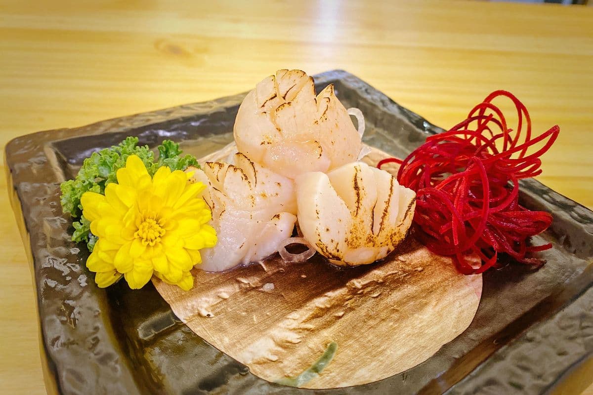 Scallop (Hotategai) Sashimi (3 pcs)