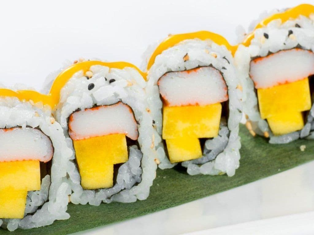 SM09. Mango Crab Meat Roll (6 Pcs)