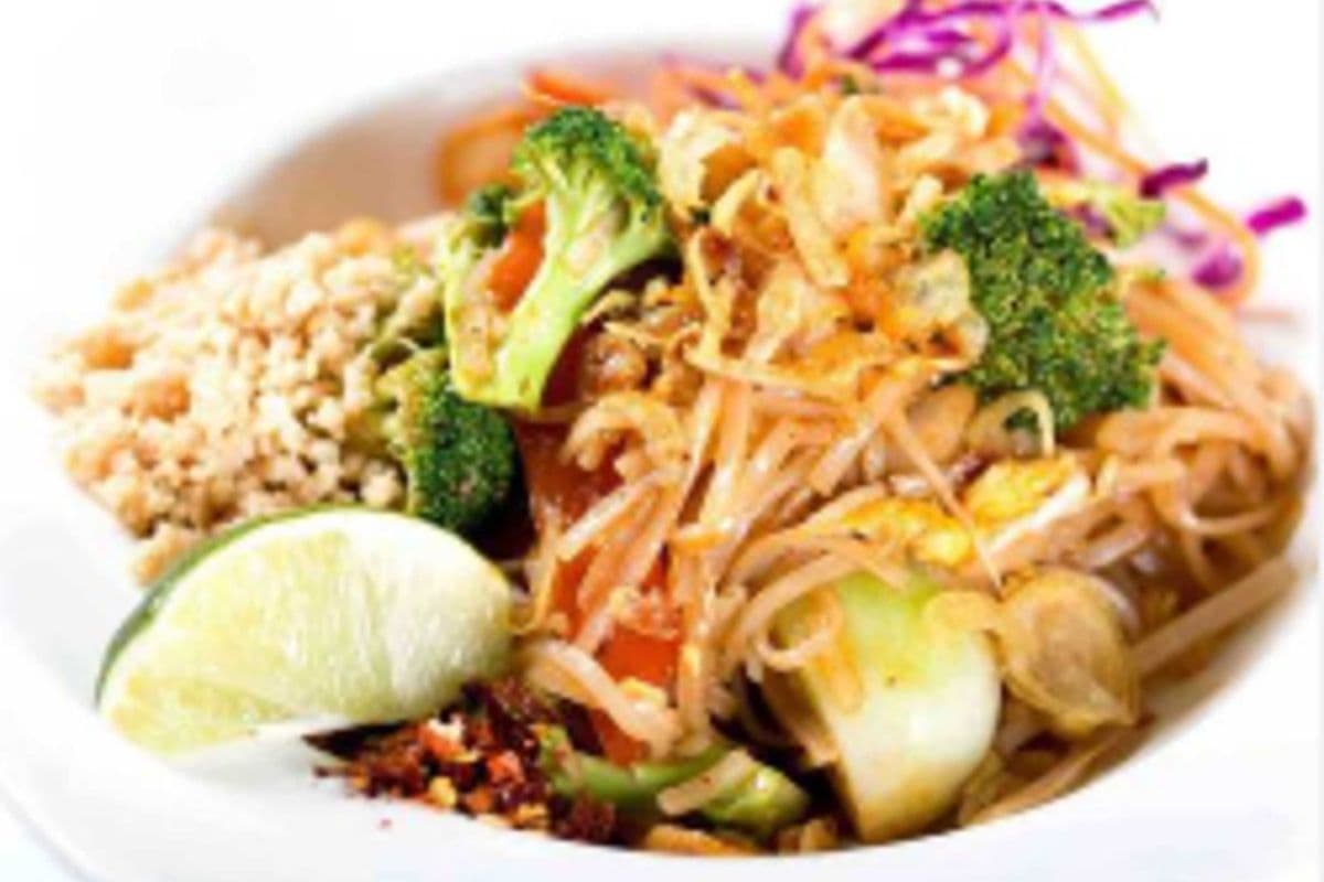 Vegetable Pad Thai 菜泰粉