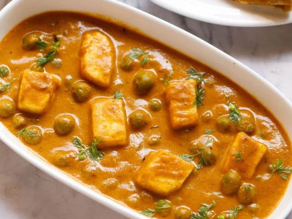 Khumb Matar Paneer