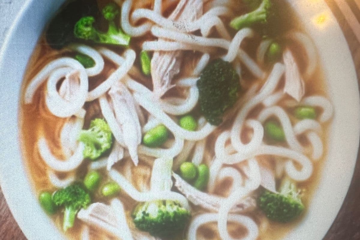Broccoli Udon Soup (百佳力乌冬汤面)
