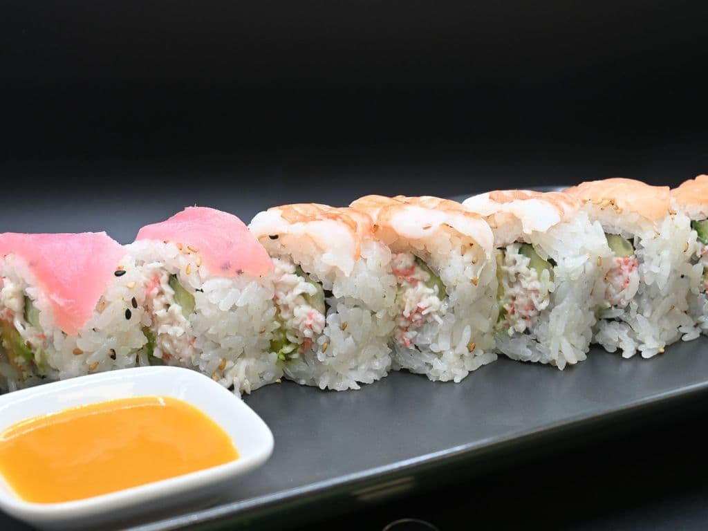 Rainbow Roll (8-Pcs)